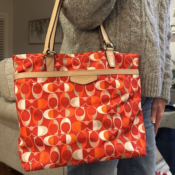 Coach Tote Bag - Picture 3 of 3